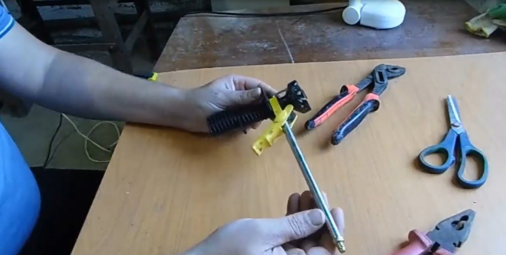 пистолет для монтажной пены ремонт видео